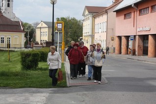 Senioři navštívili zámek v Paskově